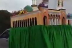 “ضريح متنقل” عبر الشوارع يحدث ضجة كبيرة في مستغانم!