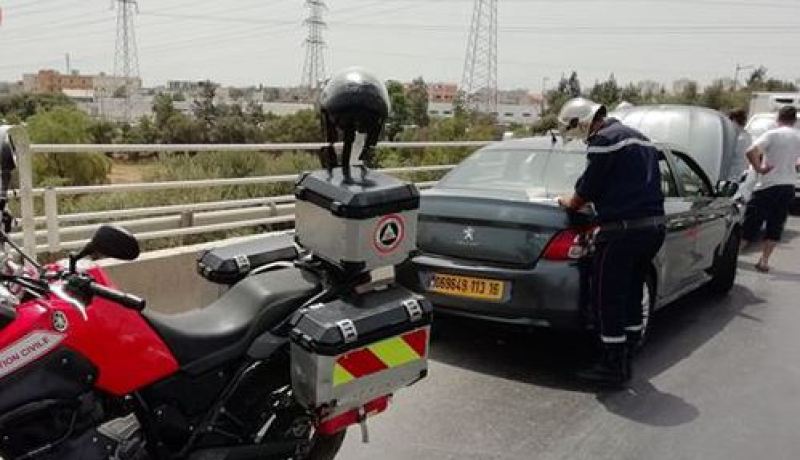 جريحان في اصطدام 3 سيارات بالطريق السريع المطار- برج الكيفان