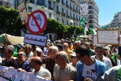 «صايمين ولا فاطرين.. كل جمعة خارجين»!