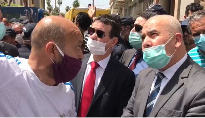 والي العاصمة والمدير العام للحماية يزوران موقع انهيار طابقي عمارة بحسين داي