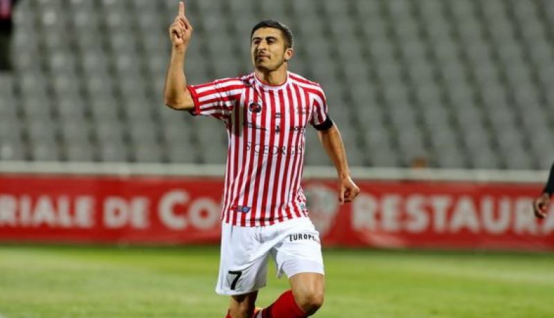 نوري :”اللعب مع الجزائر حُلم حياتي”