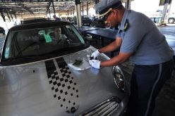 «رسوم تصل إلى 50 من المئة لإدخال السيارات أقل من ثلاث سنوات»