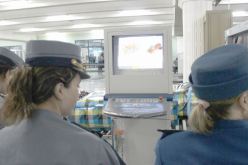 جمركيان يبتزان تاجر «كابة» لإخراج حقيبة «بزناسي» بمطار الجزائر