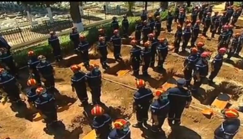 شهداء المقاومة الشعبية الجزائرية يوارون الثرى في مربع الشهداء بمقبرة العالية