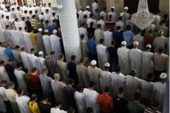 بورصـــة المقرئيـــن تلتهـــب فـــي شهــــر رمضـــــان والإكراميات تصل إلى 60 مليونا!