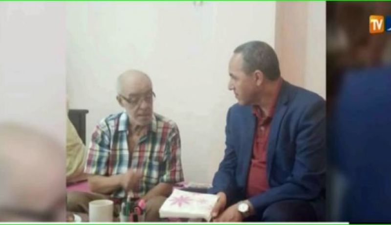 فنانو بجاية يكرمون جمال علام