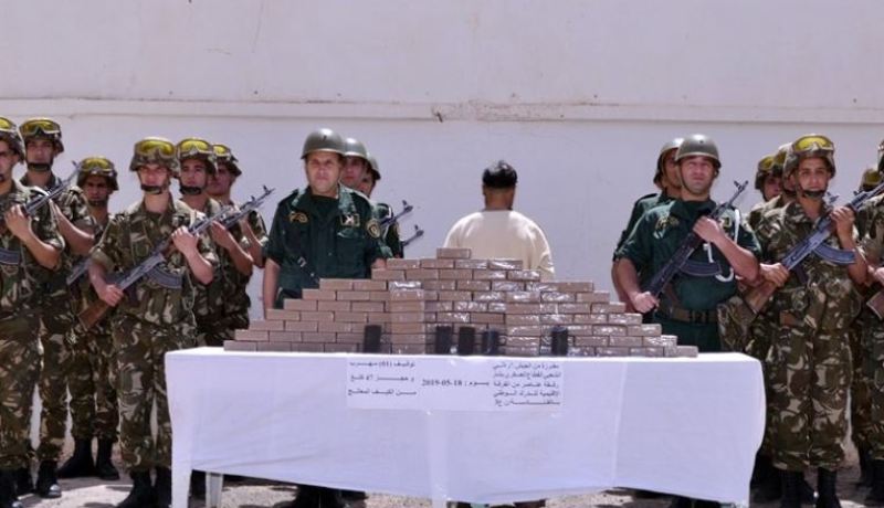 حجز أكثر من 16 قنطارا من الكيف على أظهر حمير في عين الصفراء بالنعامة