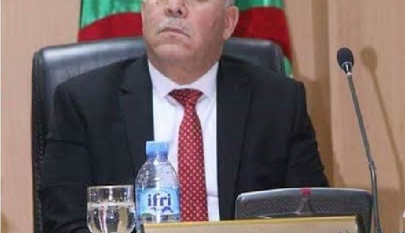 والي البليدة يمنح 2.7مليار سنتيم لفريق السلفادور