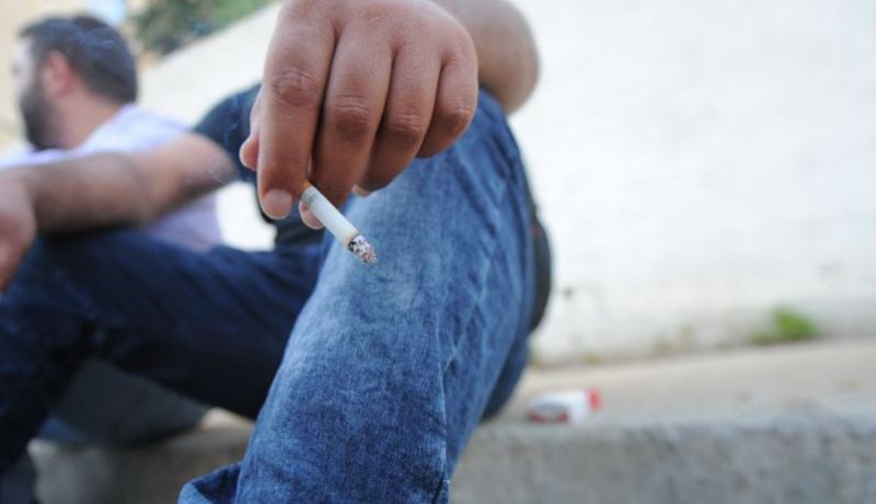 «الجزائــــري يدخــــن 15 ڤــــارو فــــي اليــــوم!»