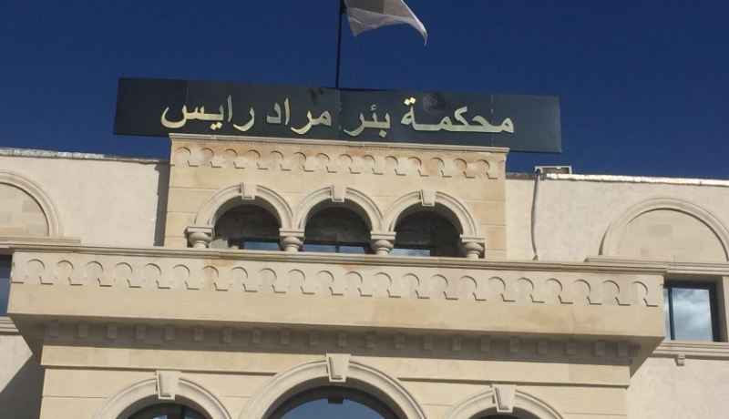 ضبط موظفة سابقة بمديرية الأمن متلبسة بسرقة أمتعة المسافرين في مطار هوّاري بومدين