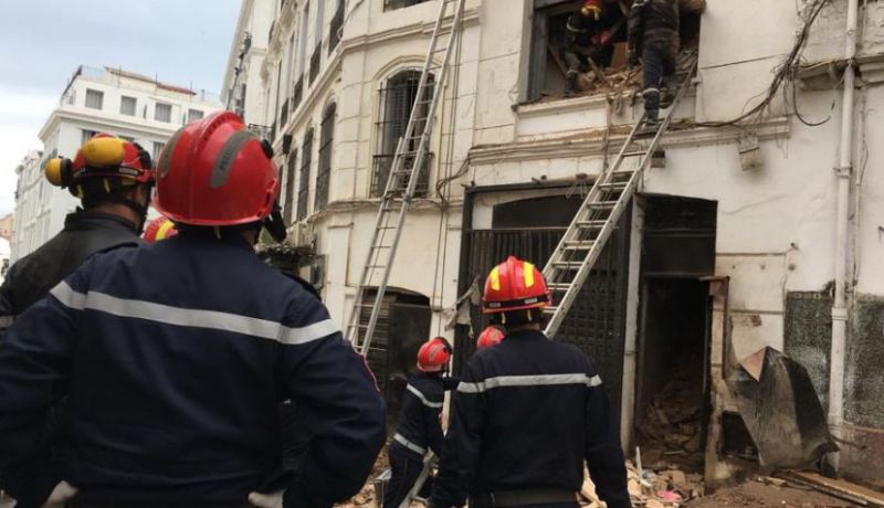 كارثة.. وفاة 5 أشخاص في انهيار عمارة بالعاصمة!