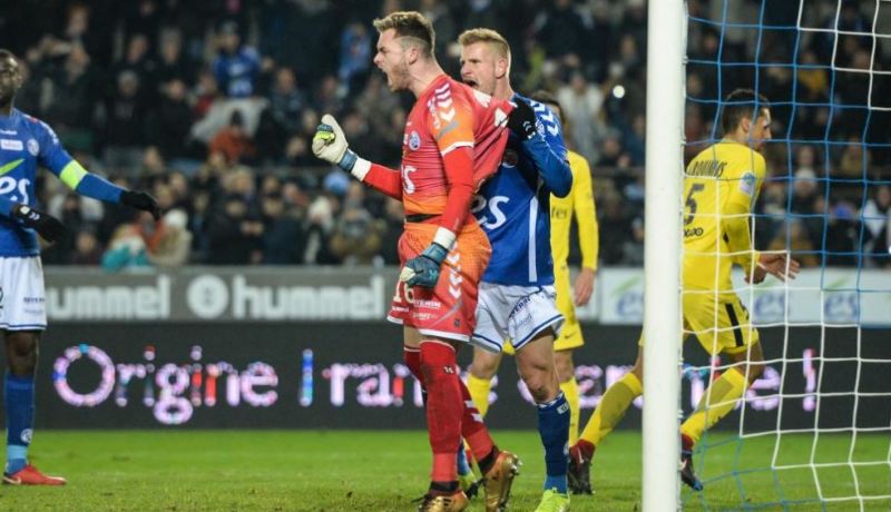 الجزائري “أليكسندر أوكيدجا” يسقط برباعية أمام البي أس جي ويتعرض لإصابة