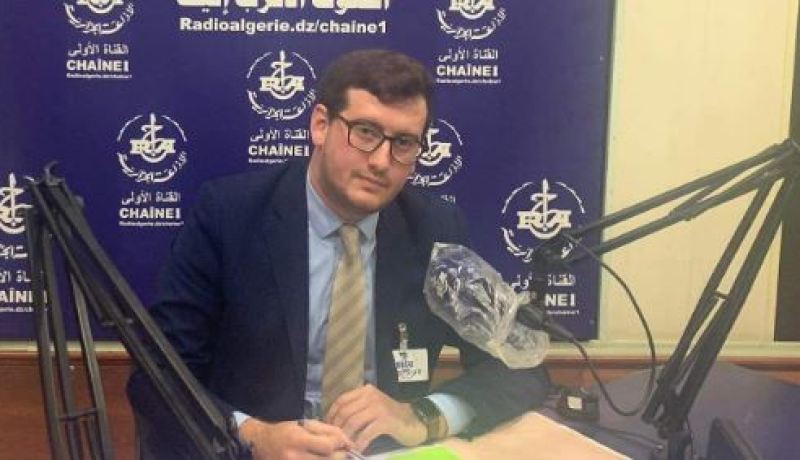 إعداد مخططات لإعادة النظر في هيكلة وتسيير المجمعات الصناعية العمومية