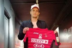 بالفيديو..بلعربي: ” تلقيت العديد من الإتصالات لكنني فضلت الأفضل في الجزائر”