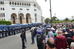 «يتنحاو ڤاع.. ماناش حابسين كل جمعة خارجين»