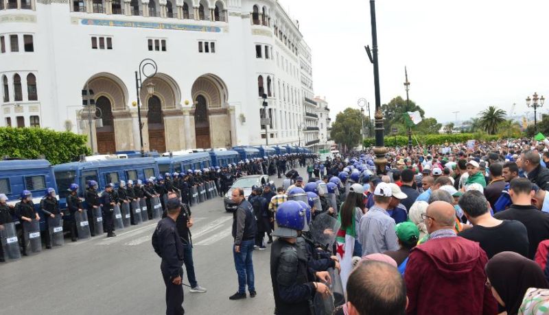 «يتنحاو ڤاع.. ماناش حابسين كل جمعة خارجين»