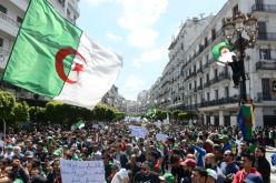 جمعة عاشرة بشعار «جيش شعب.. خاوة خاوة»!