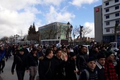 مئات الآلاف من الطلبة في مسيرات رفضا للعهدة الخامسة!