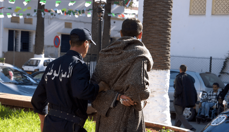 صاحب وكالة عقارية وهمية يحتال على عشرات الضحايا في سوق أهراس