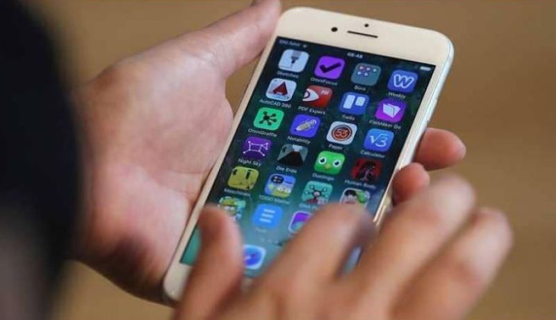 “أبل” ترد على الإتهامات