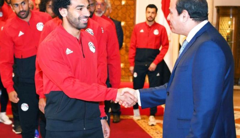 الرئيس المصري يطمئن على صحة صلاح قبل انطلاق المونديال