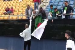 بالفيديو.. شاوشي يوقف التسخينات لتحية الجماهير !