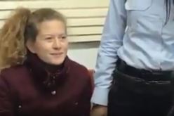 عهد التميمي تواصل تحدي الصهاينة بابتسامة في وجه سجّانيها