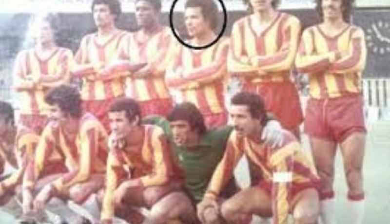 الفاف تنعي وفاة اللاعب السابق “لهلالي عكاك”