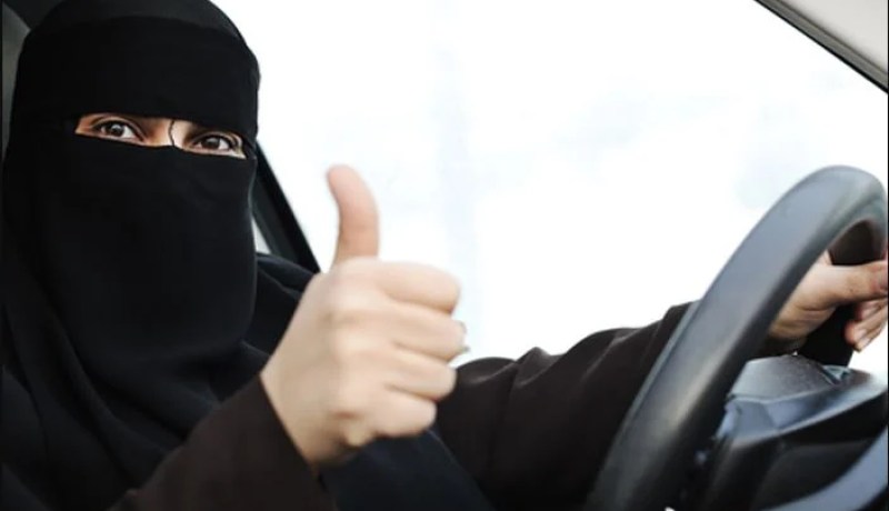 شرطيات للتعامل مع السائقات في السعودية