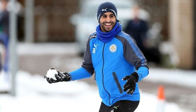 بالصور.. محرز الأشقر يلعب بالثلج