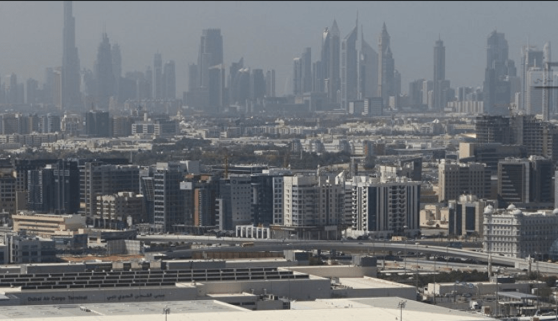 مصرع 4 أشخاص في سقوط طائرة بمطار دبي