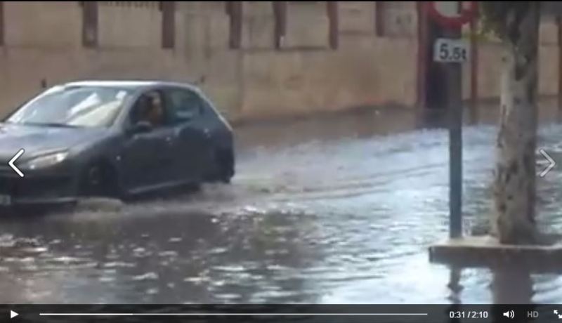 بالفيديو نصف ساعة من الامطار تغرق جيجل