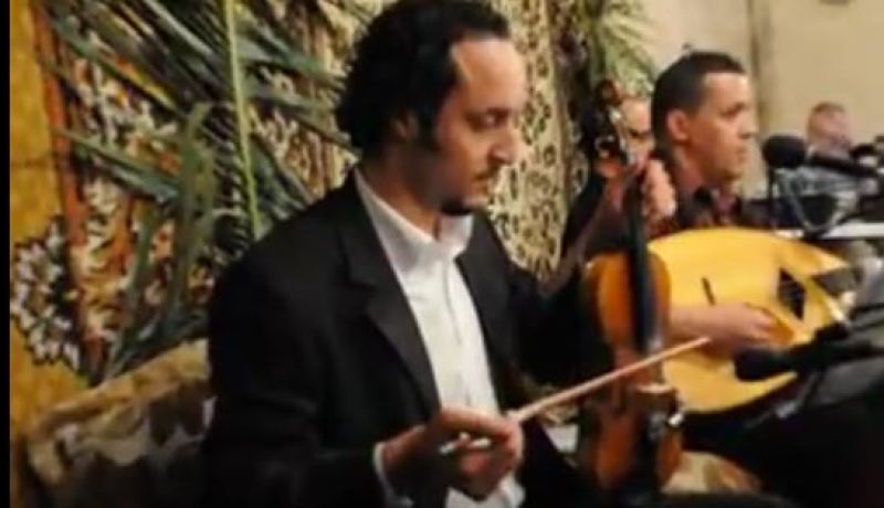 بالفيديو الشاب الجزائري المتوفي في هجمات باريس يؤدي الكمان بطريقة  ولا أروع