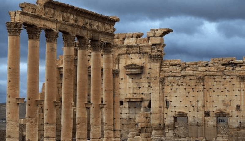 داعش يدمر معبد بعل شمين بتدمر الأثرية بسوريا