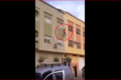 بالفيديو.. لحظة انتحار شاب من أعلى بناية
