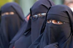 منطقة تيتشينو السويسرية تحظر النقاب تحت طائلة غرامة مالية كبيرة