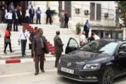 بالفيديو مغترب جزائري يعود إلى أرض الوطن فيجد نفسه محكوم عليه بالإعدام