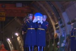 بالفيديواستقبال مهيب لجثمان قائد القاذفة الروسية التي أسقطت في سوريا