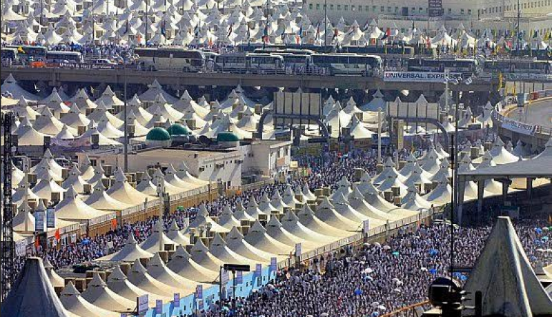 توافد ضيوف الرحمان إلى مشعر منى لقضاء يوم التروية قبيل الوقوف بعرفة