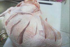 شرطة سيدي بلعباس تحجز 7 قناطير من لحم الديك الرومي  فاسدة قادمة من المغرب