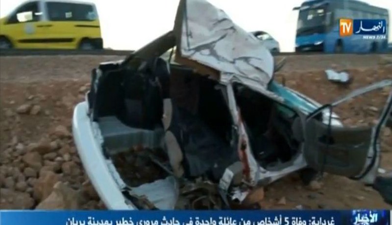 بالفيديو..مقتل 5 أشخاص من عائلة واحدة  في حادث مرور بغرداية