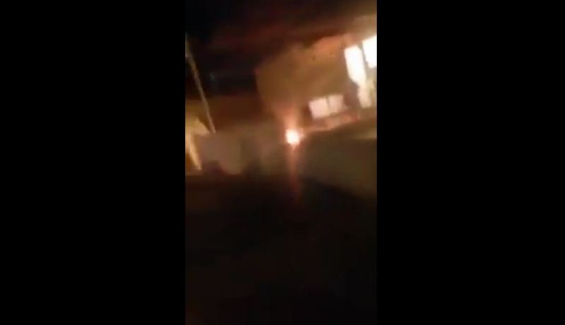 بالفيديو نشوب حريق داخل مقر الأفلان في بسكرة