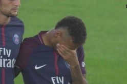 نيمار يبكي ضحايا برشلونة في دقيقة صمت !