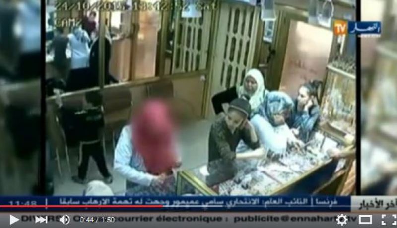 بالفيديو شاهد احترافية سيدة رفقة زوجها في سرقة المجوهرات بميلة