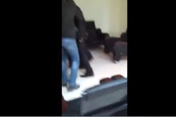 بالفيديو عميد جامعة الأغواط ينهال ضربا على طالب في مكتبه