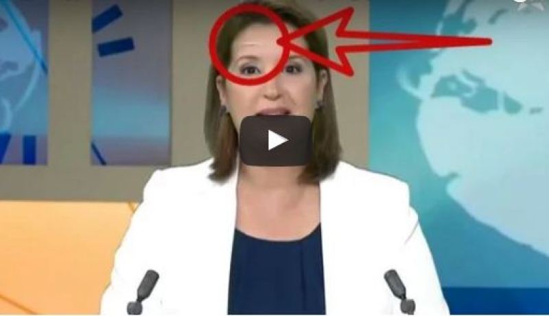 بالفيديو .. موقف محرج لمقدمة نشرة الأخبار على المباشر