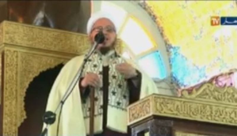 أئمة لم بتحصلوا على رواتبهم والوزارة غائبة