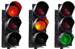 تدعيم  قرابة 500 مفترق للطرق بالإشارات الضوئية في العاصمة