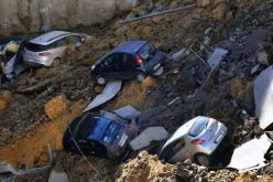 إيطاليا: حفرة تبتلع 6سيارات بالعاصمة روما
