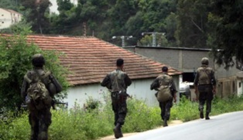 الجيش يفكّك قنابل ويدمر كازمات  بزموري في بومرداس